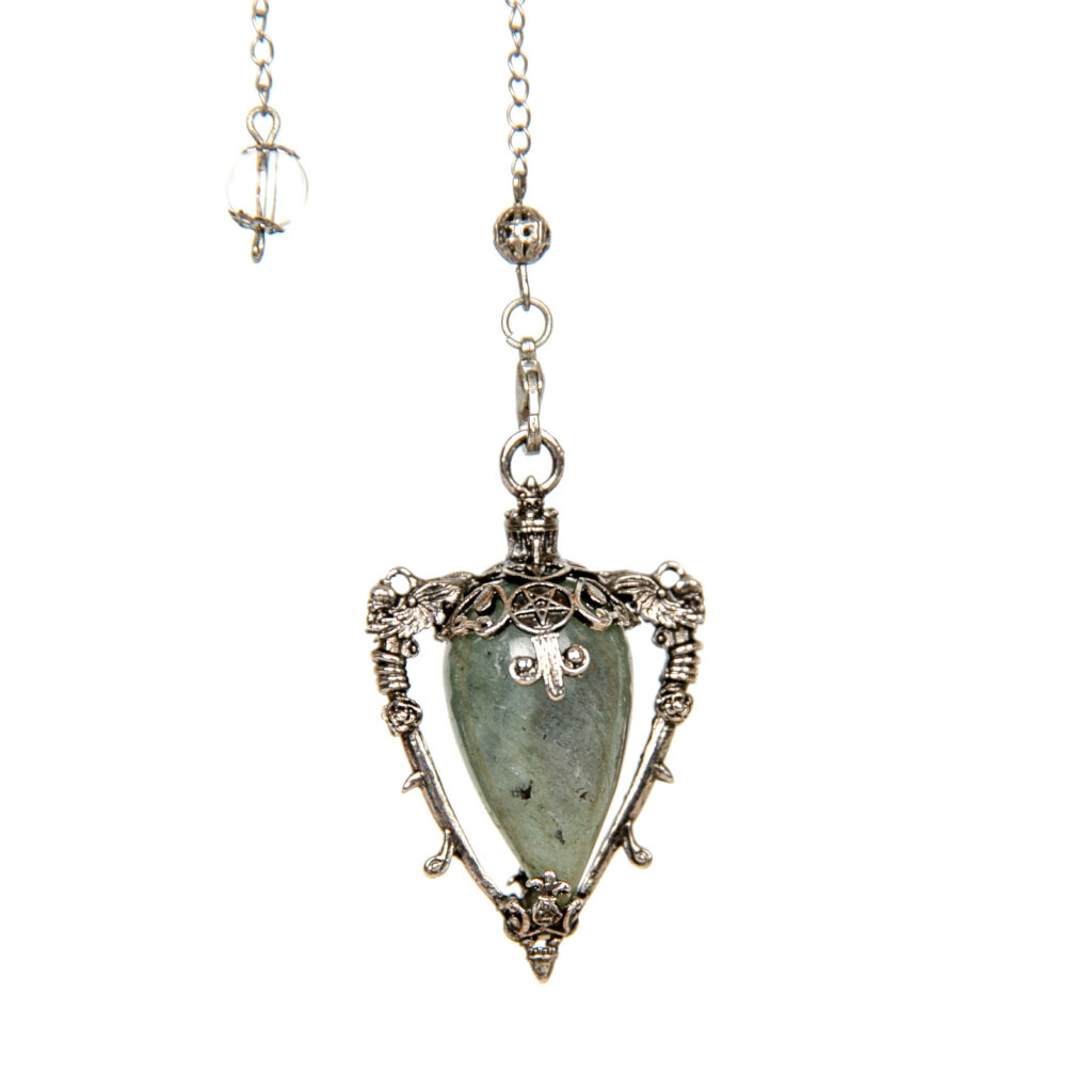 Pendule Wicca travaillé main en pierre naturelle Labradorite sorcière