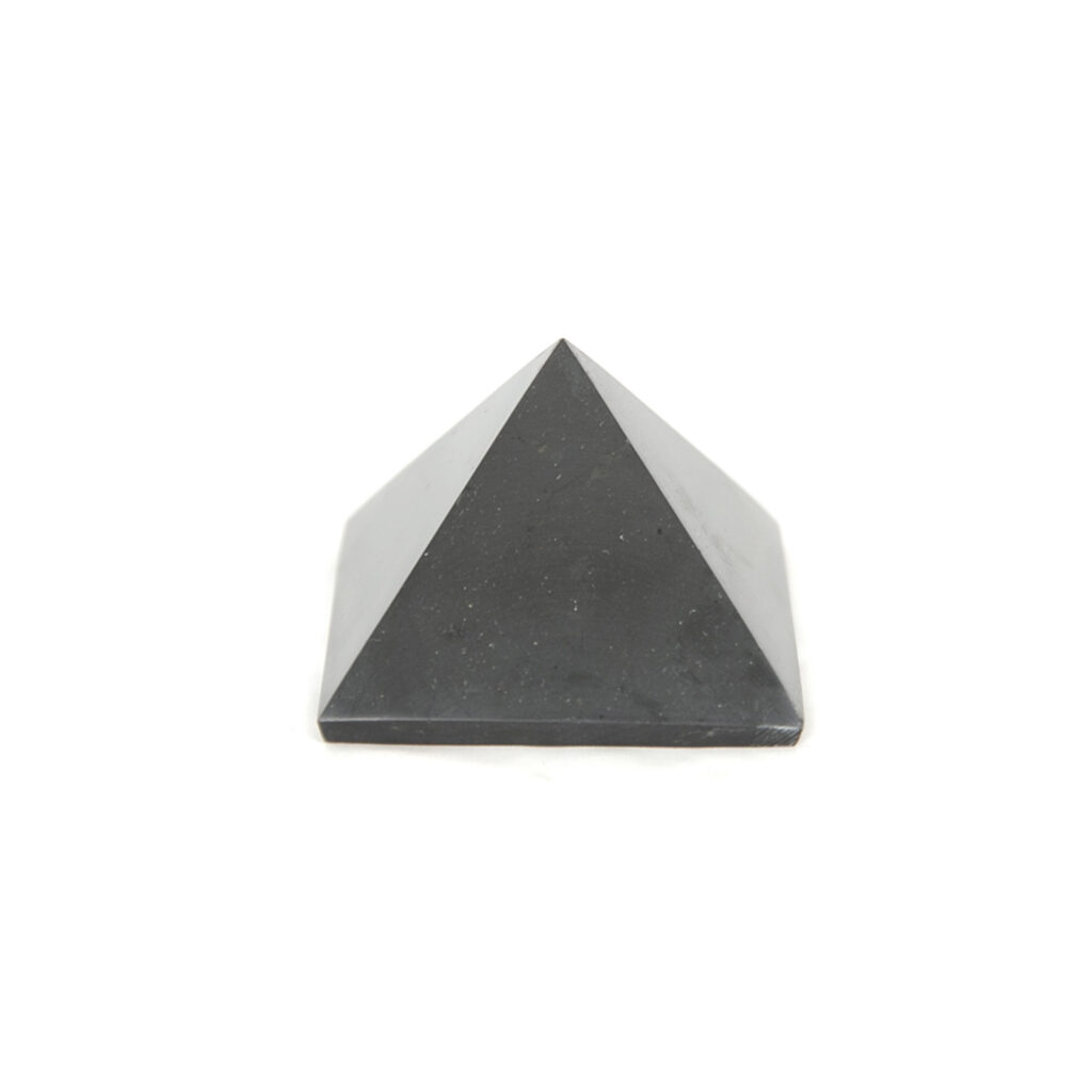 PYRAMIDE SHUNGITE POLIE 10 X 10 CM