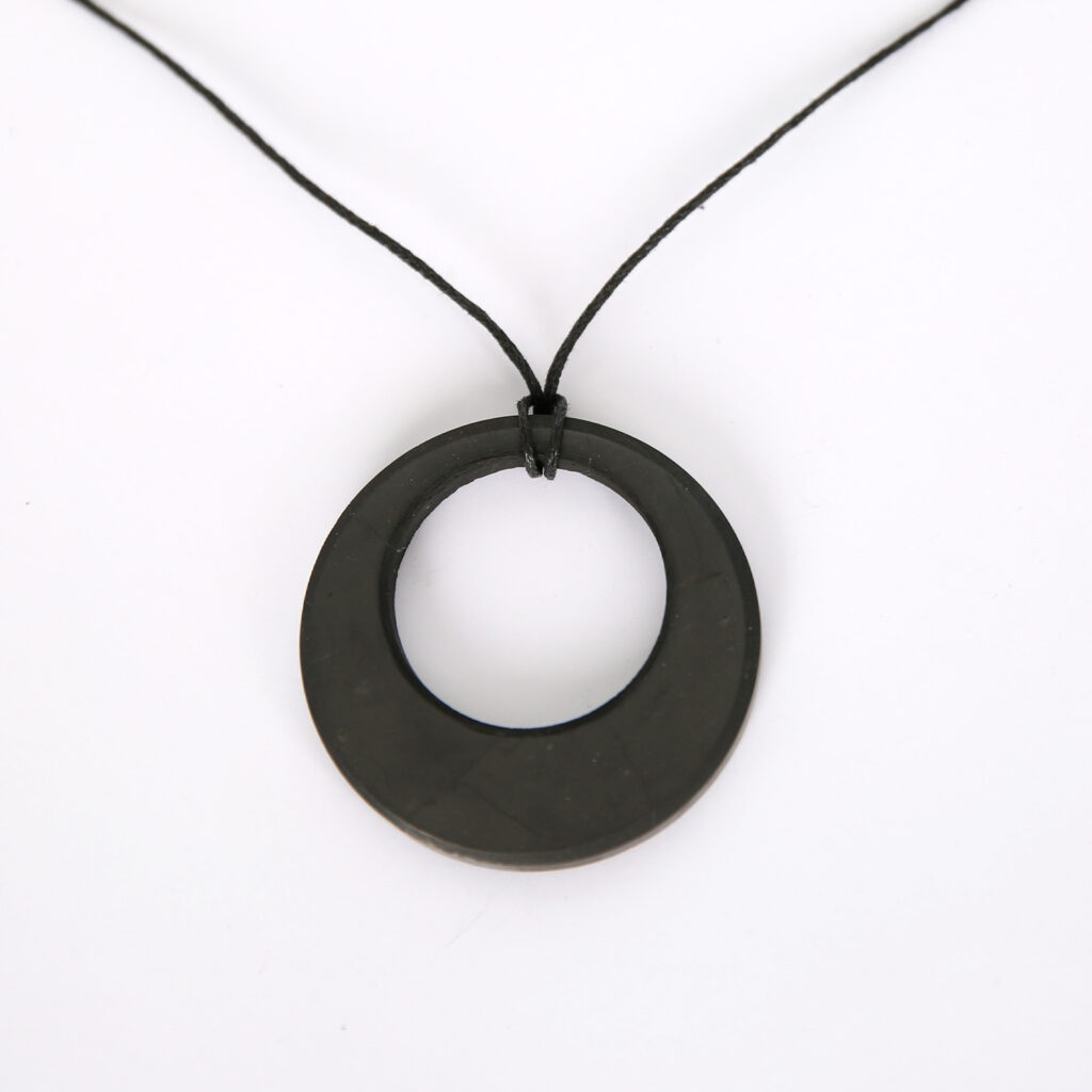 pendentif shungite cercle percé grand modele
