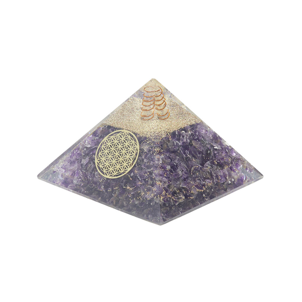 Pyramide Orgonite en Améthyste avec fleur de vie