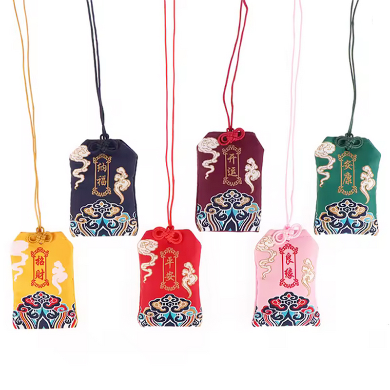 omamori amulette japonaise traditionnelle porte-bonheur