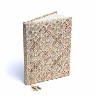 Carnet Fleur de Vie en velours brodé avec perles décoratives